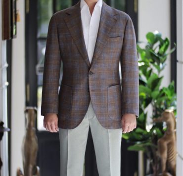 ตัดสูท DGRIE Bespoke Holland & Sherry “Crispaire”