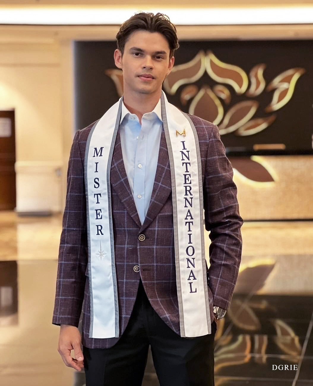 DGRIE Spotlight : Kim Goodburn Red Wine Windowpane Check Wool