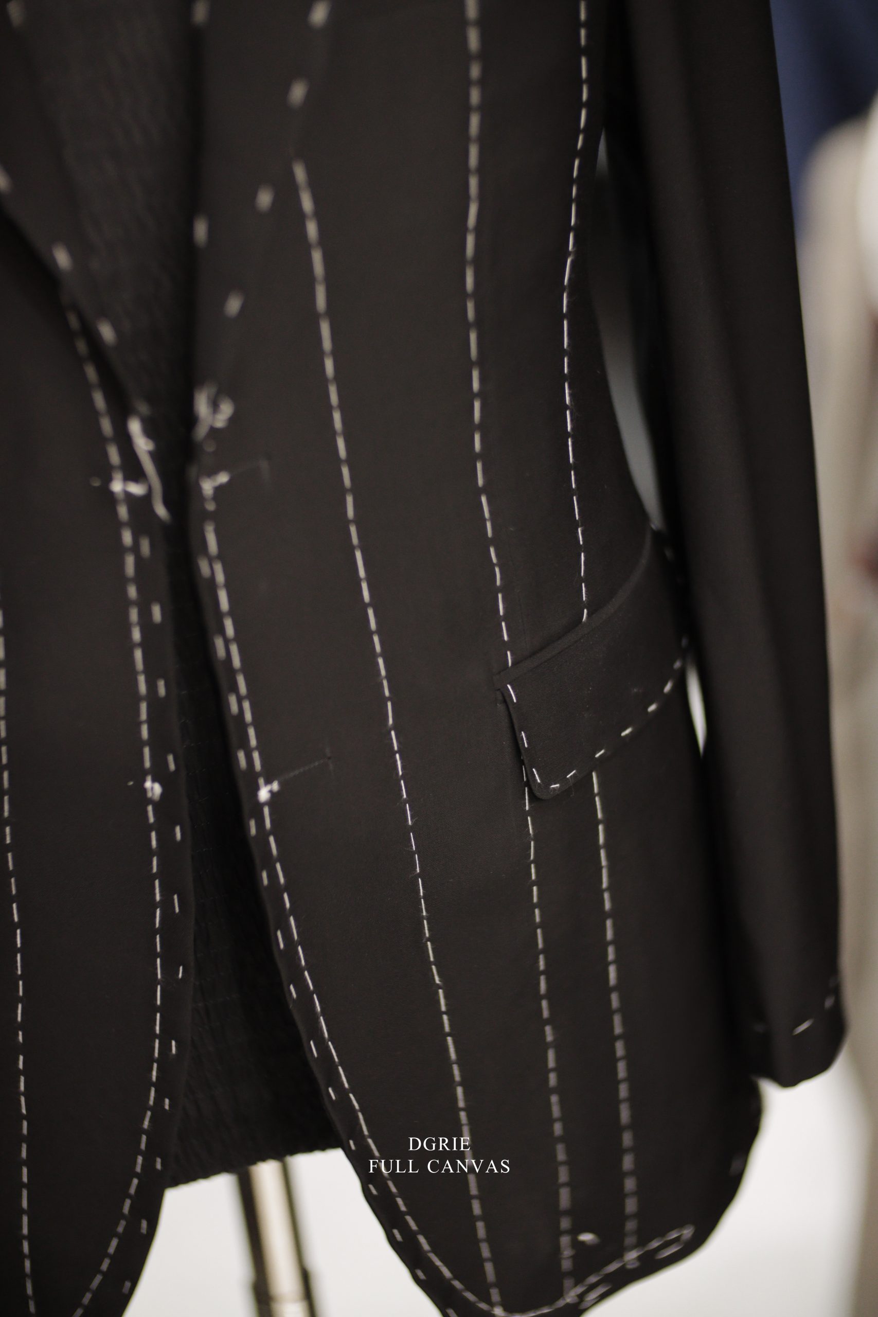 ตัดสูทหางม้า Fitting Classic Black Notch Lapel Full Canvas suit