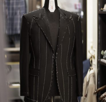 ตัดสูทหางม้า Fitting Classic Black Notch Lapel Full Canvas suit