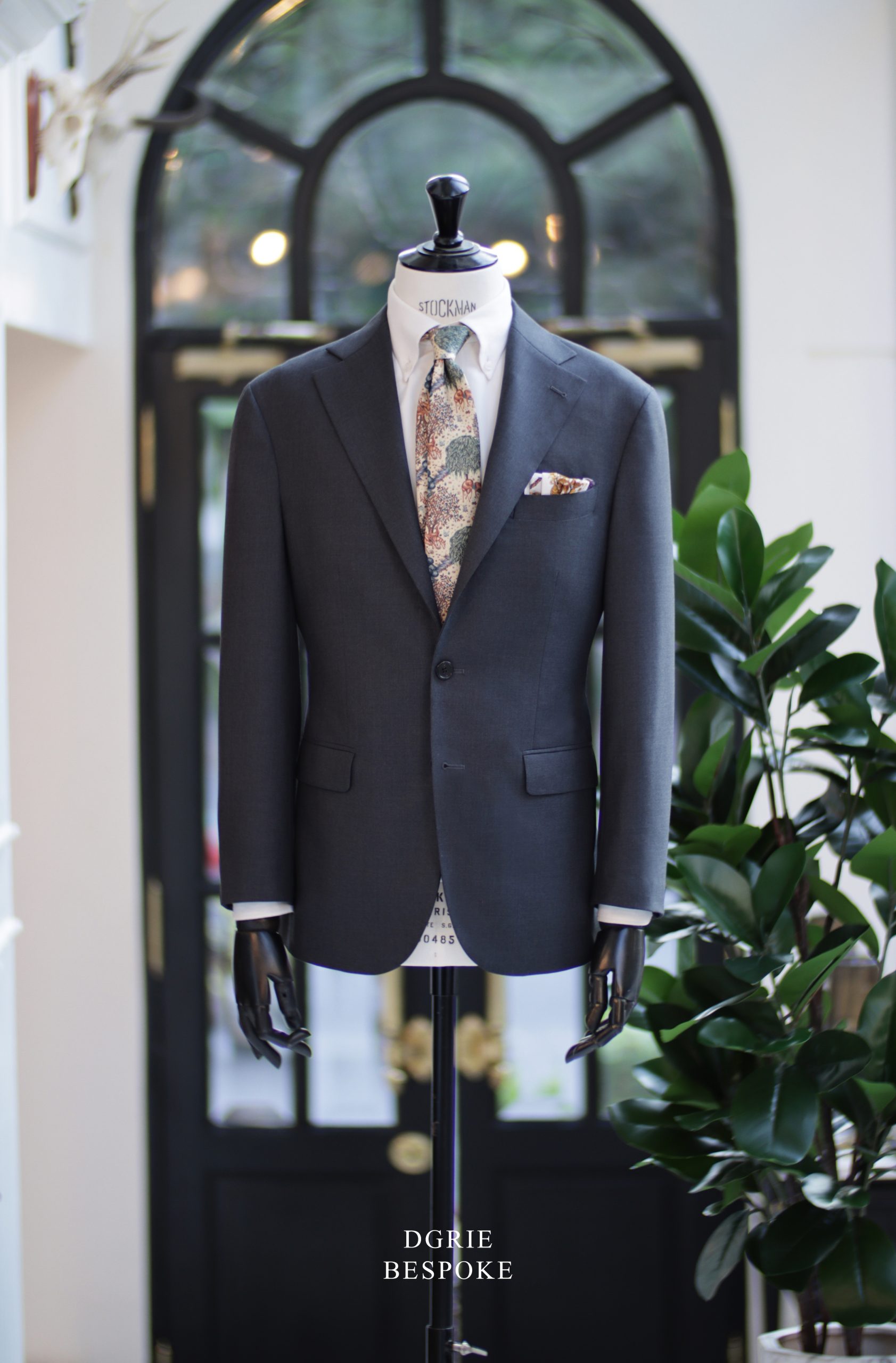 ตัดสูทหางม้า สีเทา DGRIE DRAGO Mid Grey Classic Canvas Suits