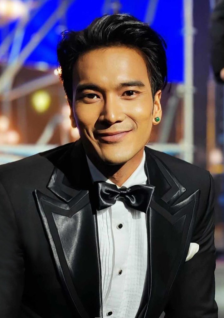 DGRIE Spotlight : Chaiwat Thongsang | Superblack Wool Tuxedo
