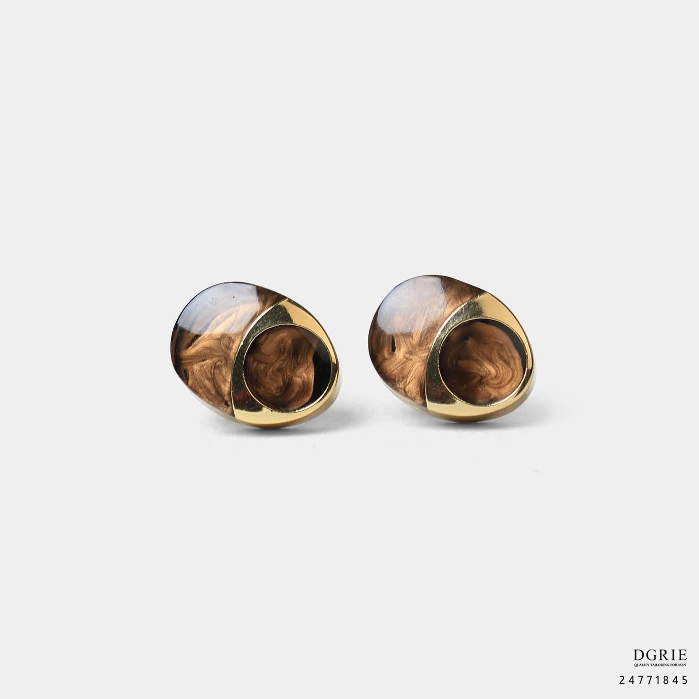 คัฟลิงค์ [Victorian Style] Gold Cufflinks with Amber Oval Cab - DGRIE