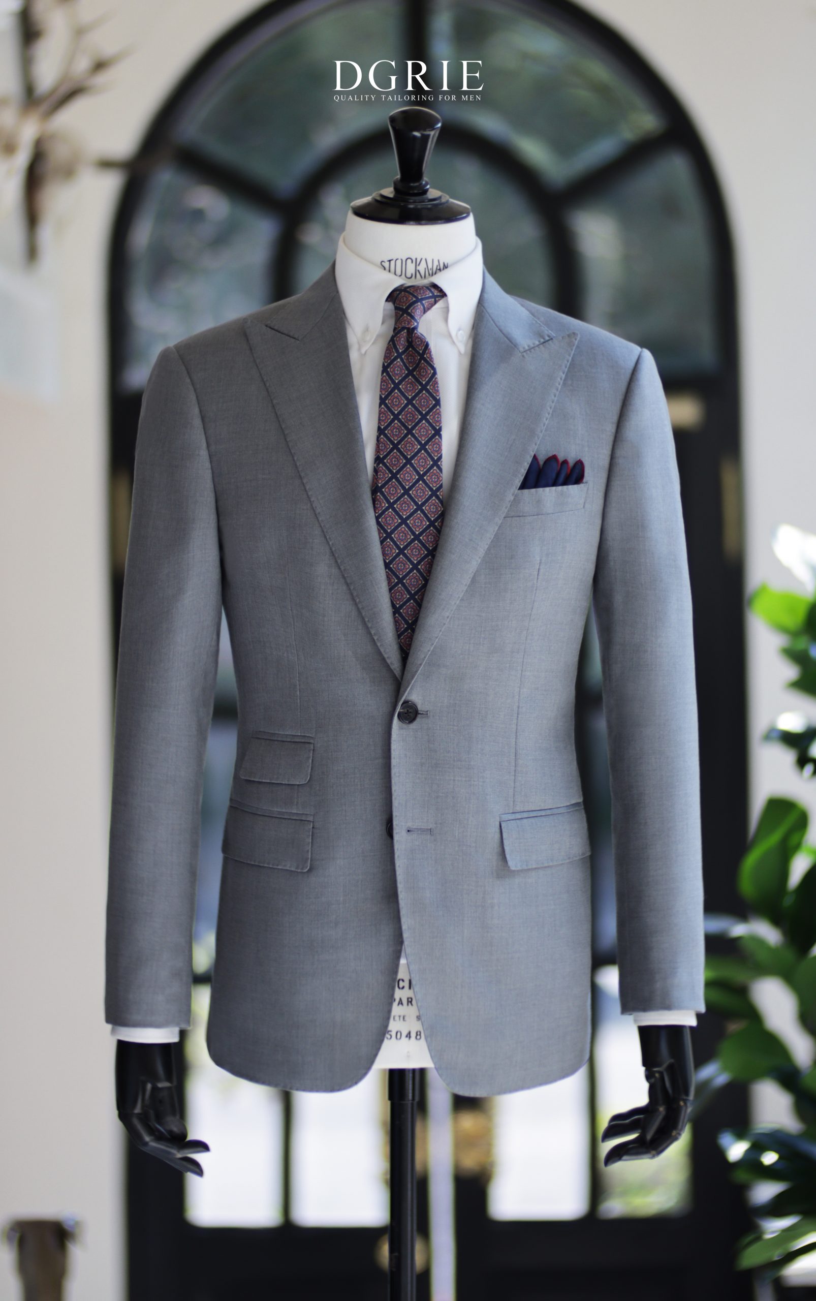 ตัดสูท DGRIE Original Light Grey Peak Lapel Suit
