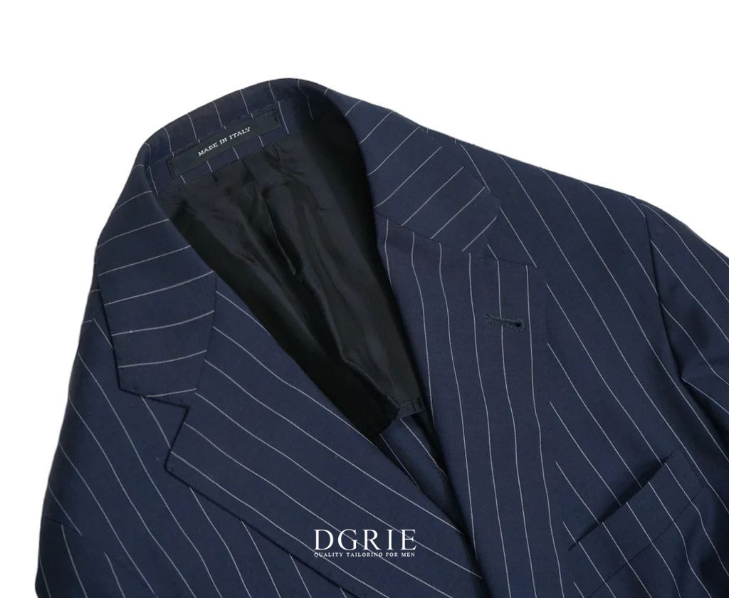 ตัดสูท ลายทาง สีน้ำเงินเข้ม Navy Pin Stripe Suits