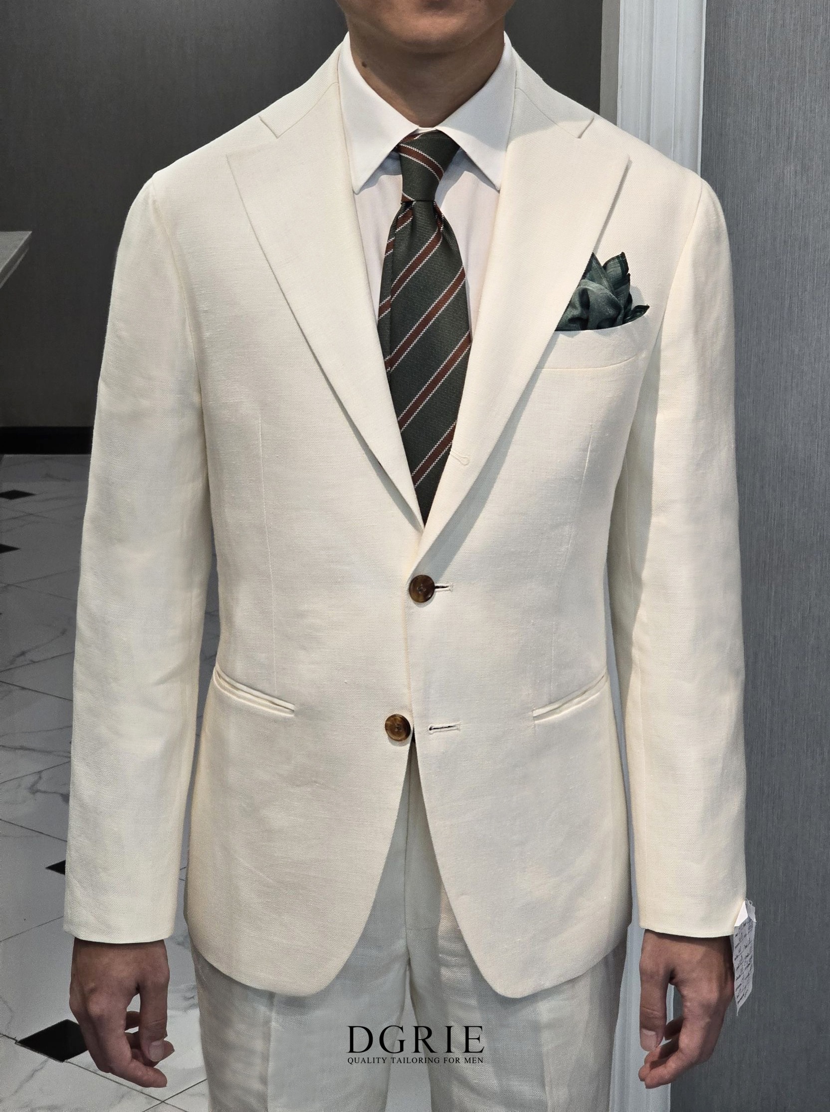 ตัดสูทลินินสีขาวออฟไวท์ DGRIE Classic Ivory White Linen Suits