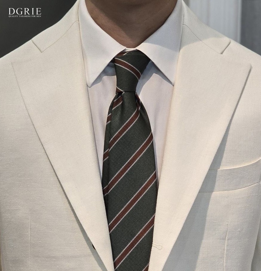 ตัดสูทลินินสีขาวออฟไวท์ DGRIE Classic Ivory White Linen Suits