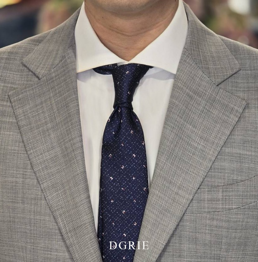ตัดสูท DGRIE Custom Suits Wool Silk Linen Suits