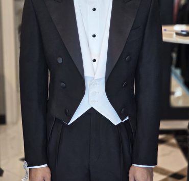 เสื้อสูทหางยาว DGRIE Tailcoat