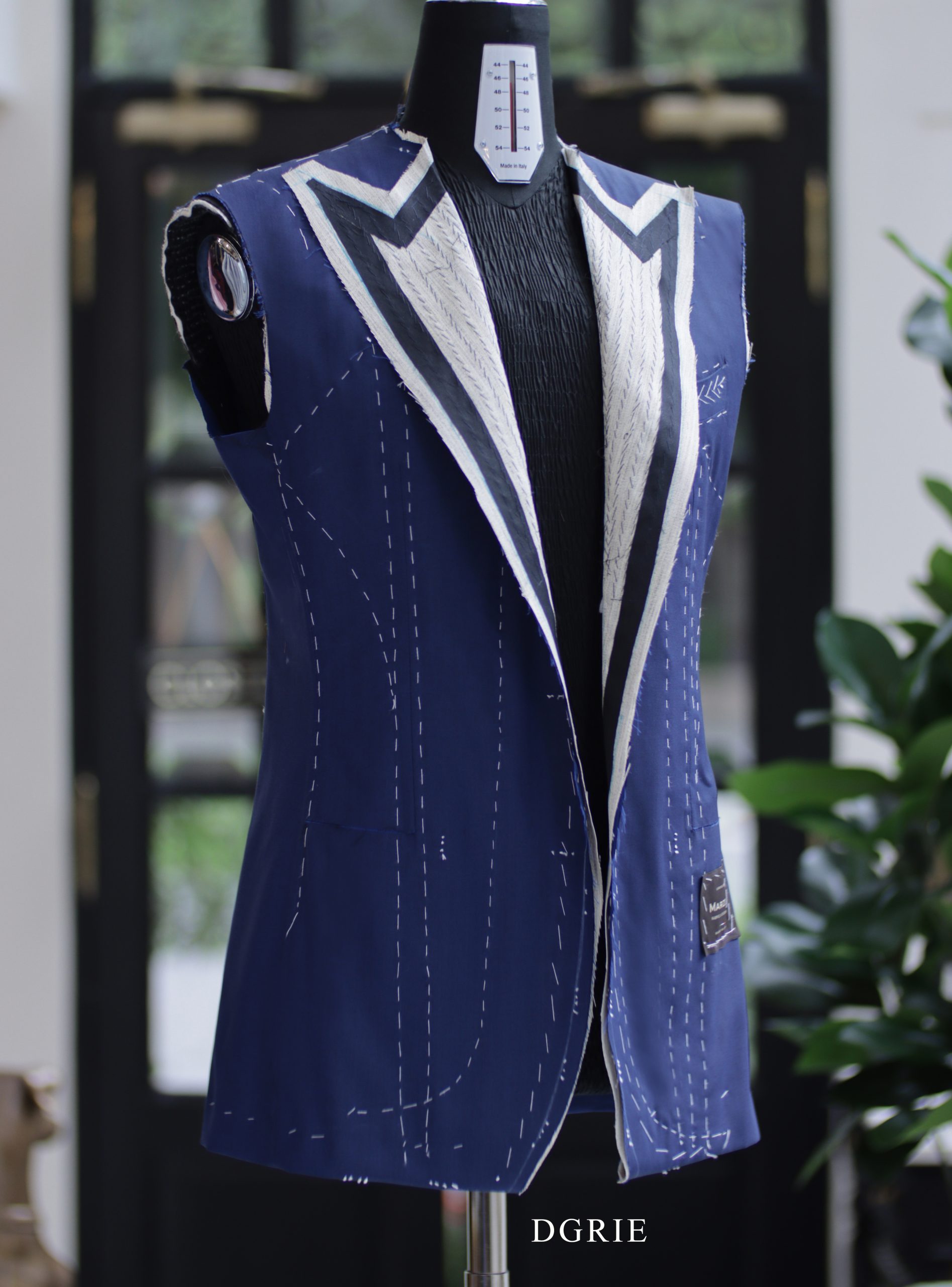 ตัดสูทหางม้า DGRIE NAVY BLUE FULL CANVAS SUITS