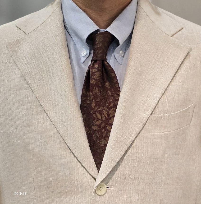 ตัดสูทลินินสีเบจ Classic Irish Linen 3 Buttons Suit