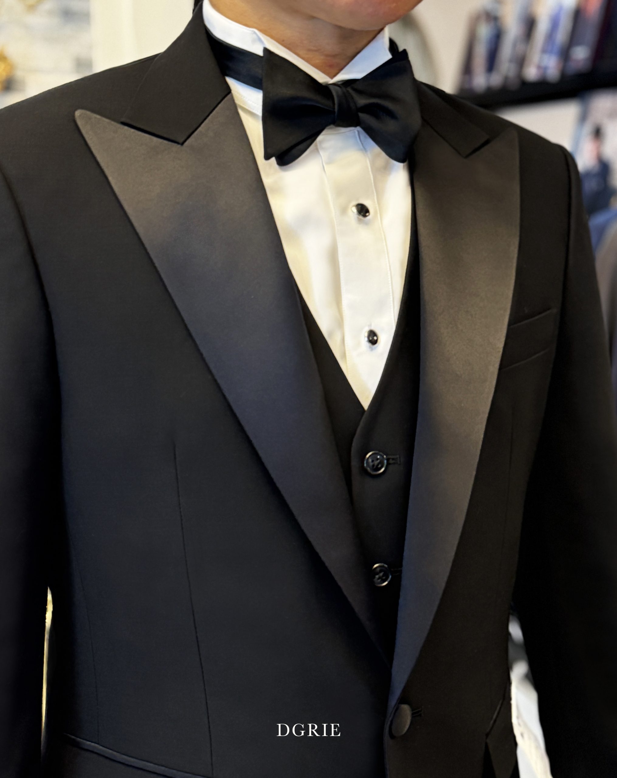 ตัดสูท DGRIE CLASSIC SUPER BLACK TUXEDO