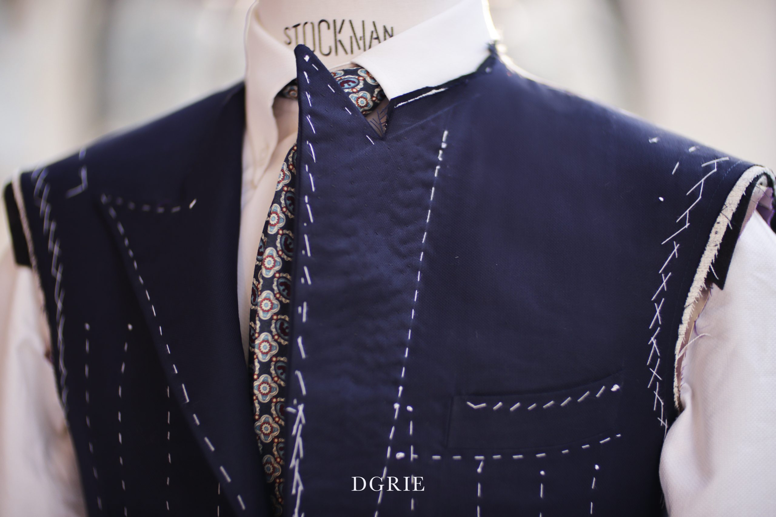 ตัดสูทหางม้า DGRIE Navy Peak Lapel Canvas Suits