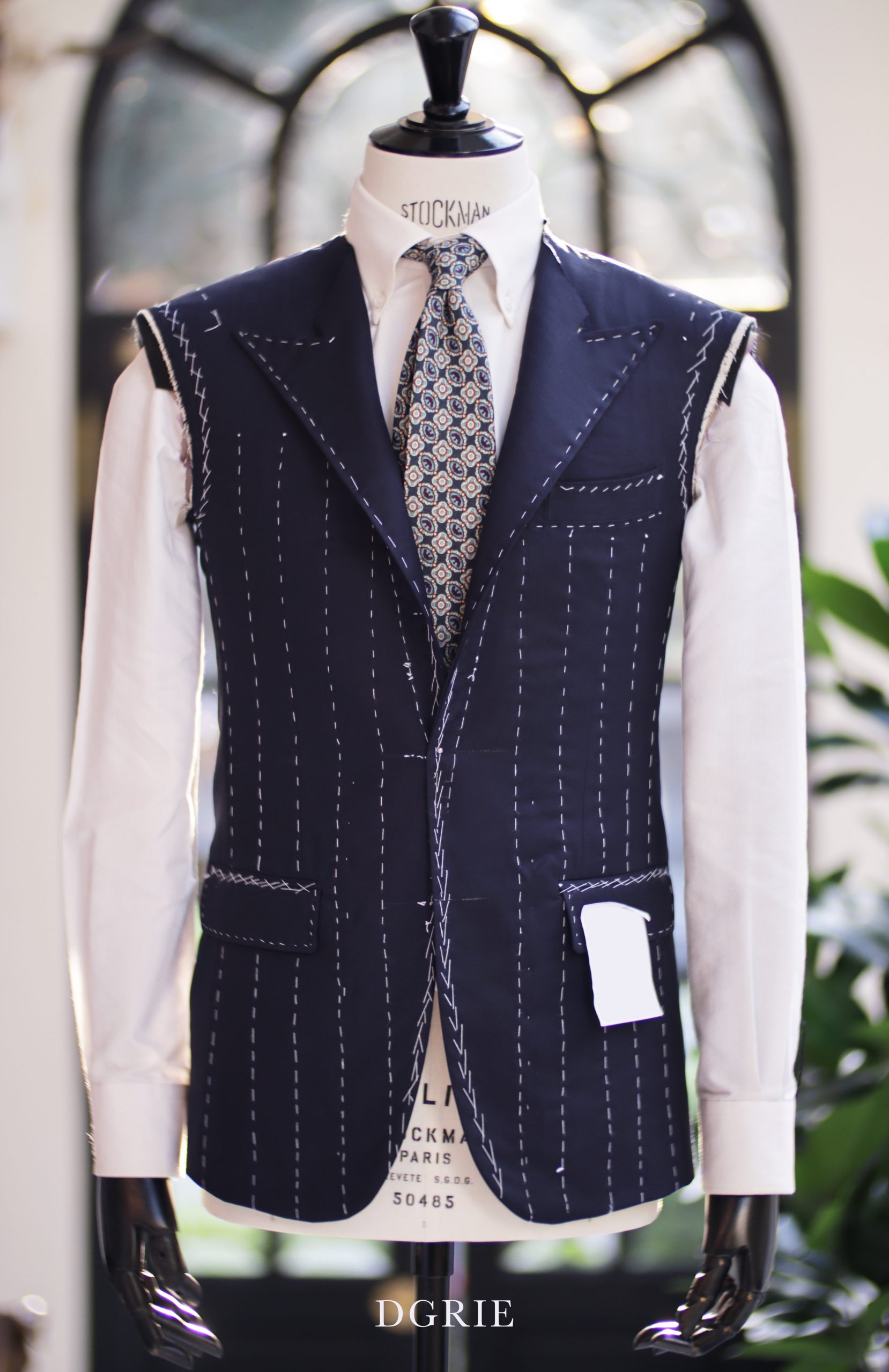 ตัดสูทหางม้า DGRIE Navy Peak Lapel Canvas Suits