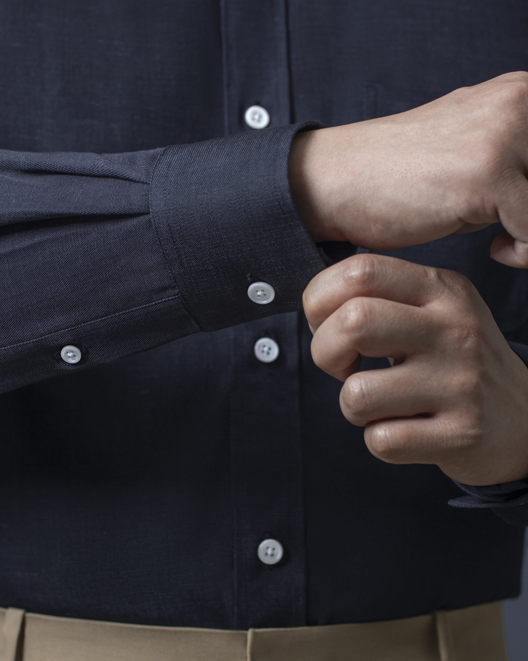 เสื้อเชิ้ต DGRIE Navy Blue Cotton denim Button Down Collar Shirt