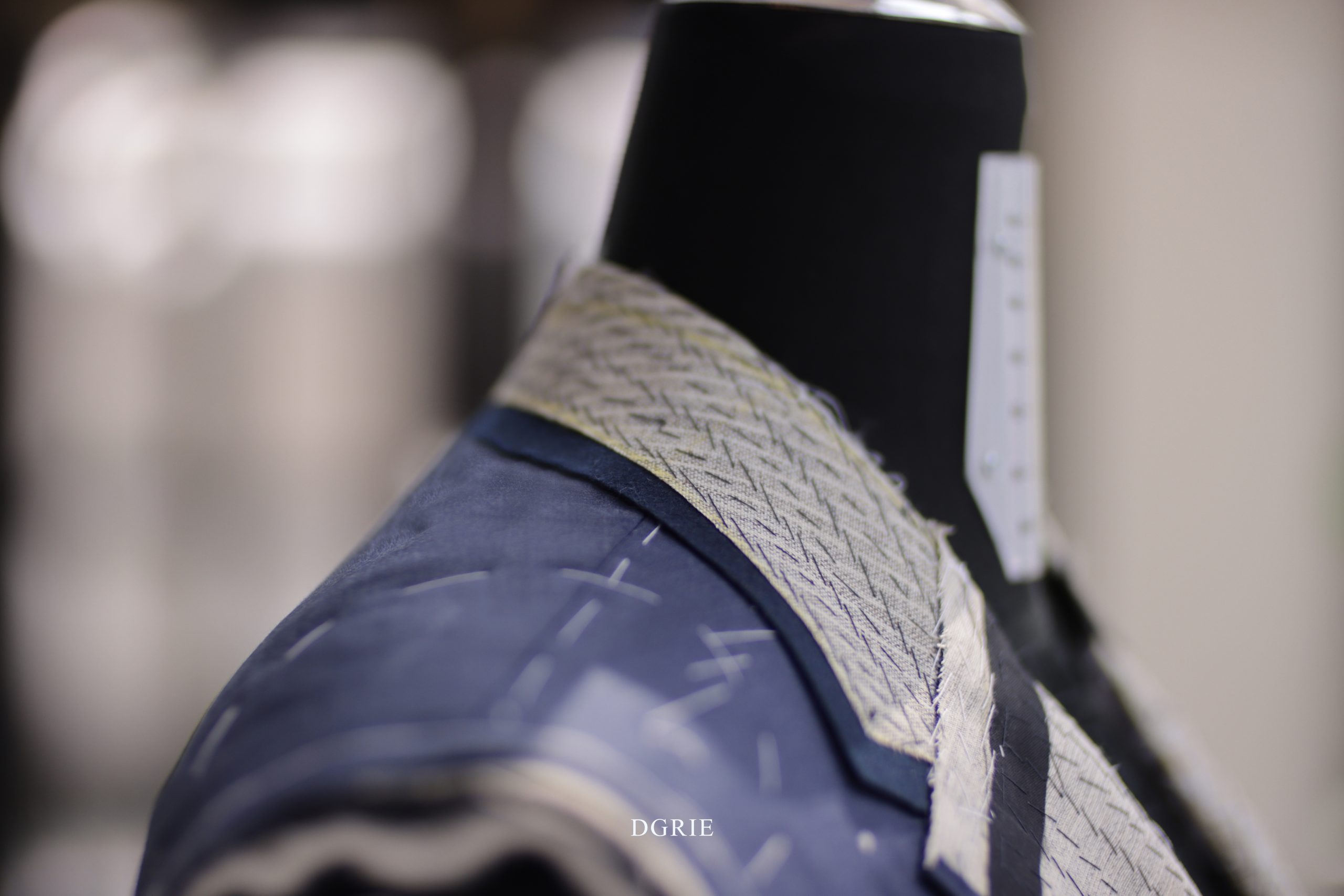 ตัดสูทหางม้า DGRIE NAVY Full Canvas Suits By Hand