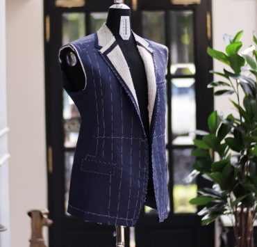 ตัดสูทหางม้า DGRIE NAVY Full Canvas Suits By Hand