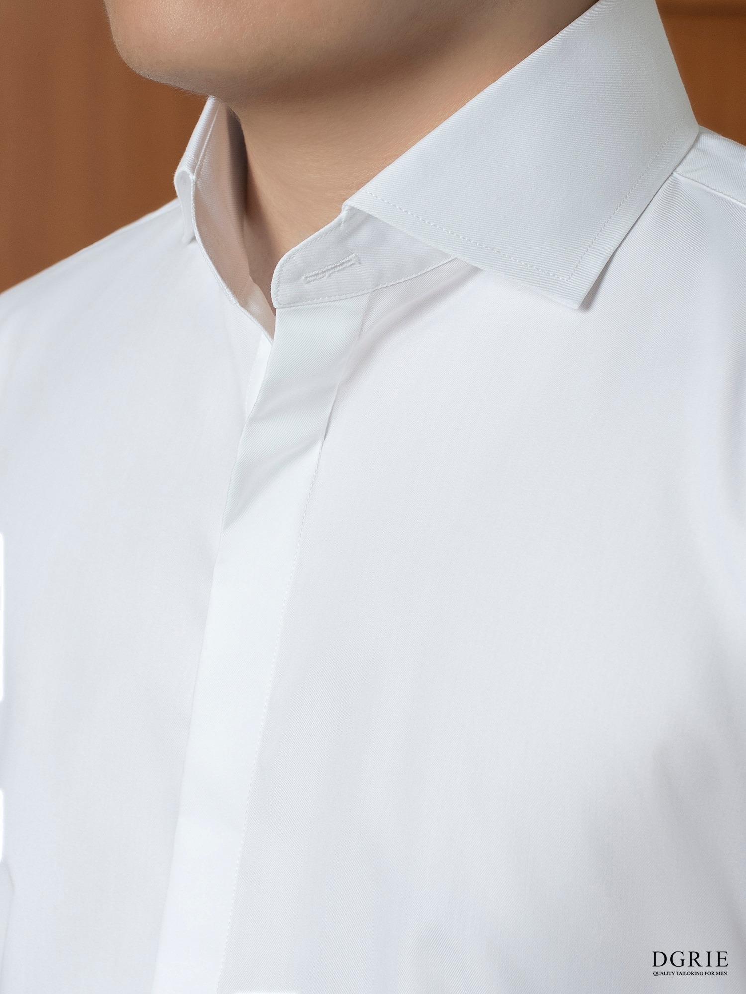DGRIE Cotton Twill Spread Collar 8cm White Hidden Button Shirt