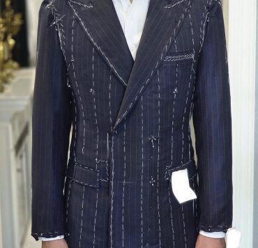 ตัดสูทลายทางสีกรม DGRIE PinStipe Navy Double-Breasted Suits