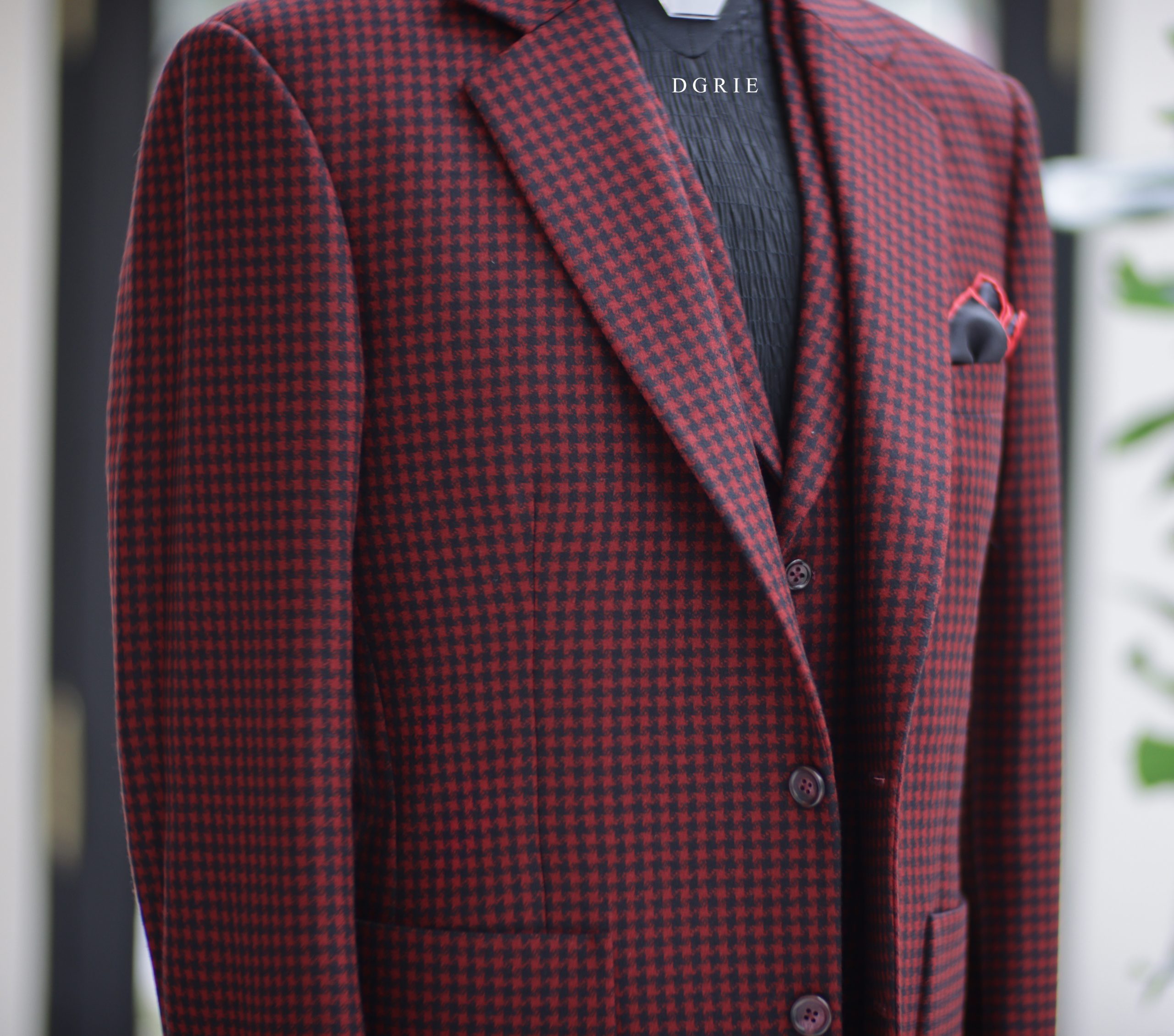 IMG_7956 copy ร้านตัดสูท DGRIE HOUNDSTOOTH Red & Black 3 Piece Suits