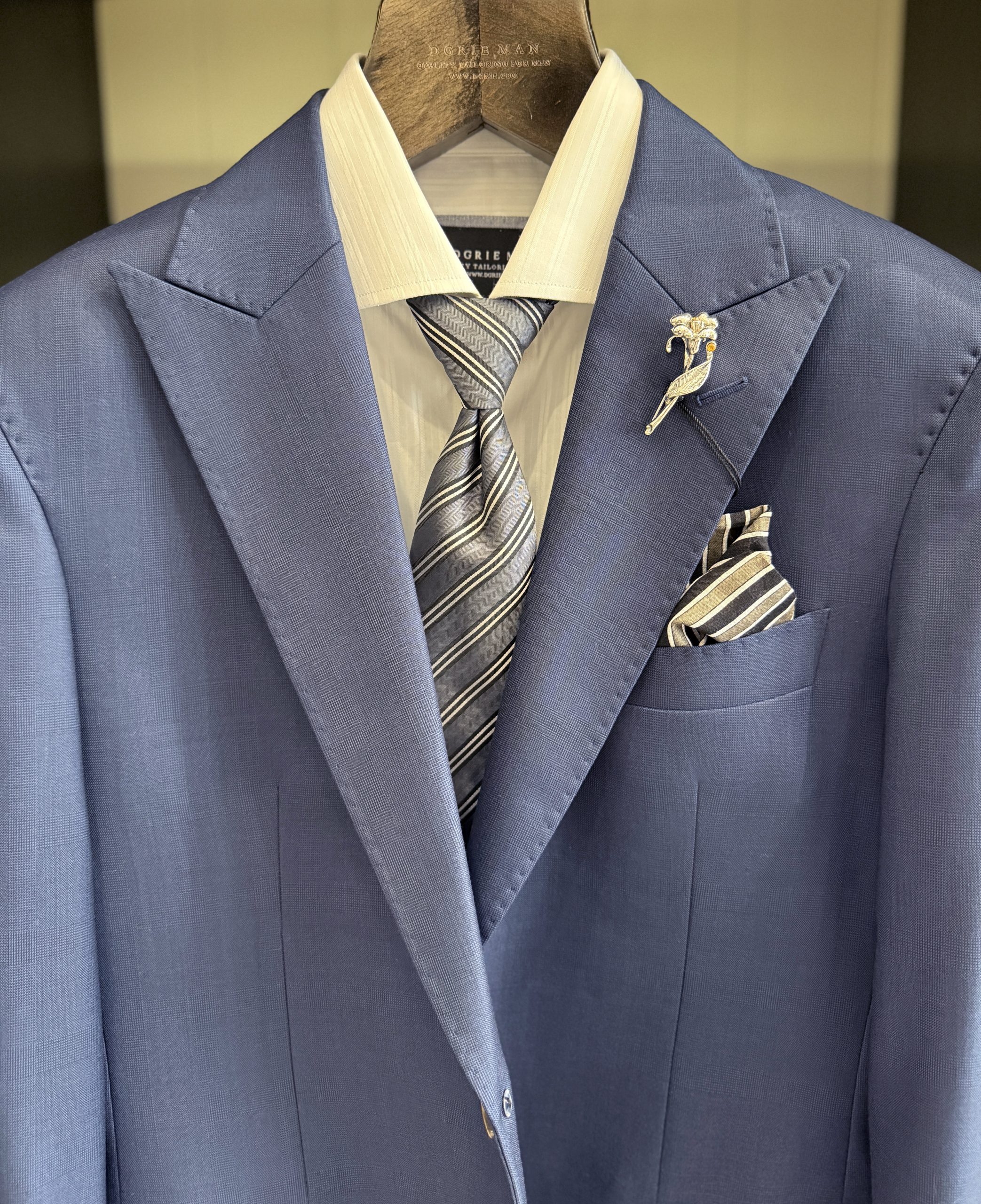 เสื้อสูทสำเร็จรูป DGRIE RTW & Accessories