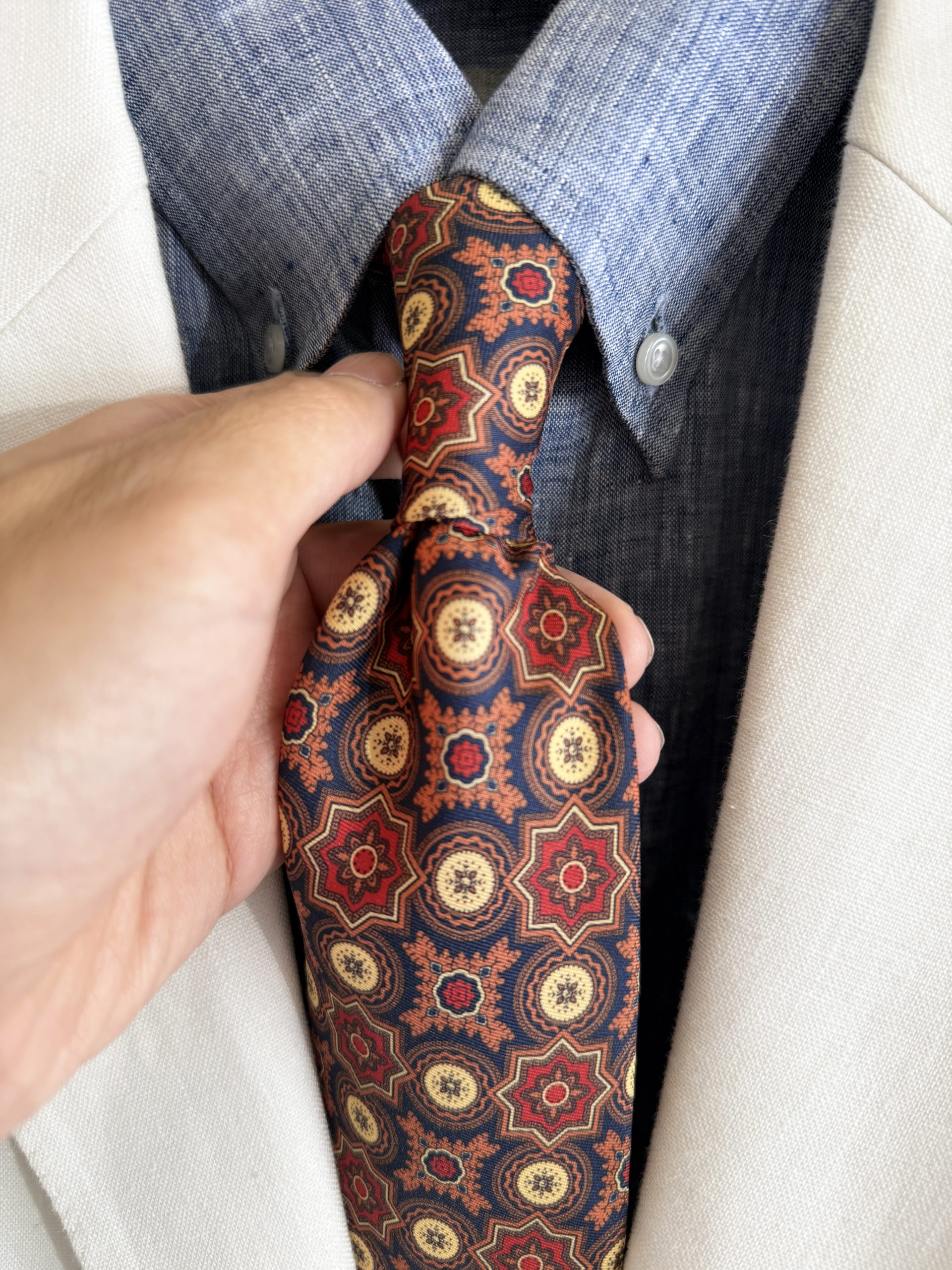 เสื้อสูทสำเร็จรูป DGRIE RTW & Accessories