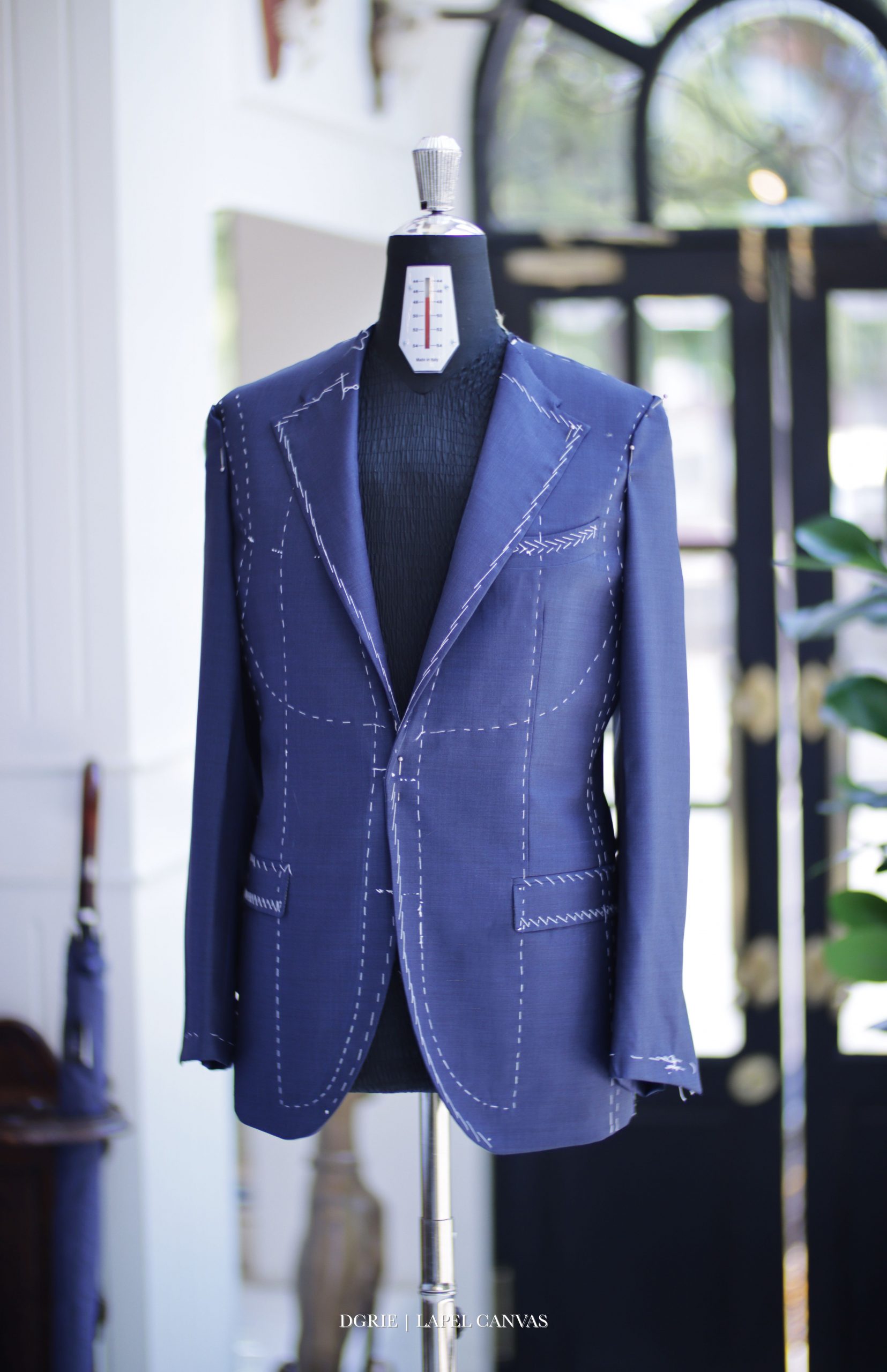 ตัดสูทหางม้า DGRIE FITTING : NAVY BLUE SUIT HAND LAPEL CANVAS