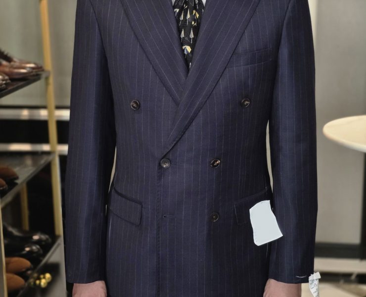 ตัดสูทลายทางสีกรม DGRIE Navy PinStipe Double-Breasted Suits