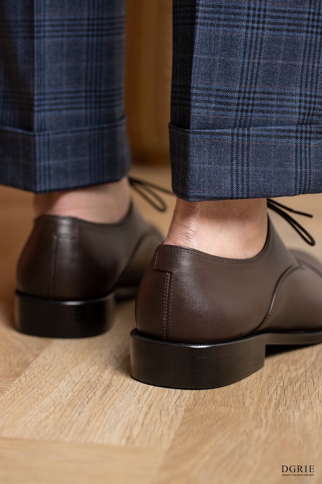 รองเท้าหนัง สีน้ำตาลเข้ม DGRIE Brown Round Cap Toe Oxford Shoe II