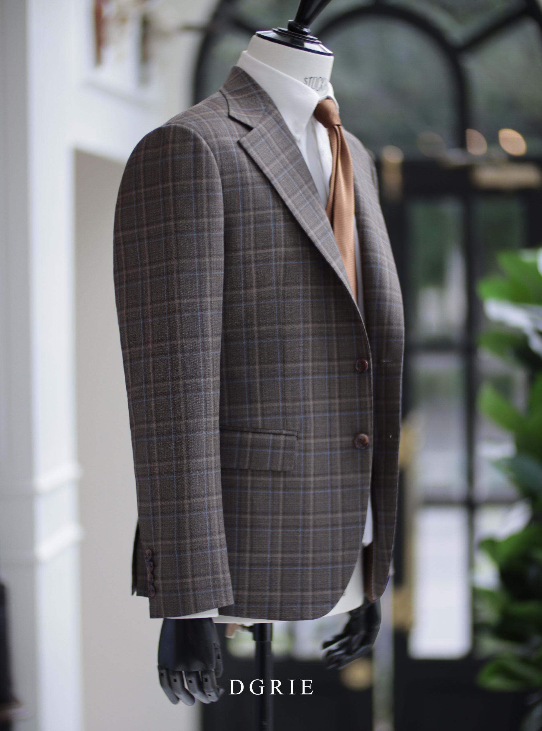 ร้านตัดสูท DGRIE Window Brown Classic Jacket Suit