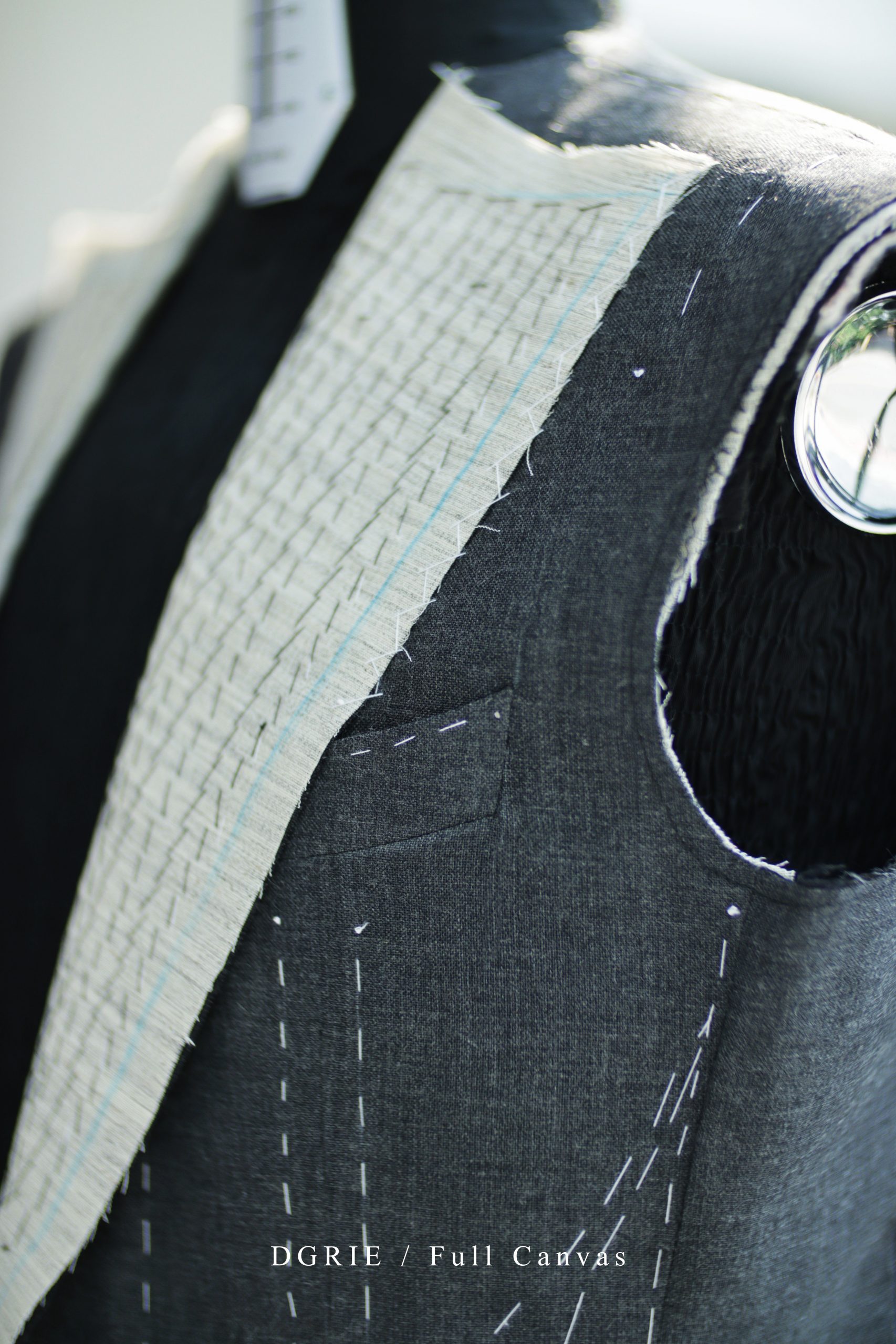 ตัดสูทหางม้า Floating Full Canvas Suits