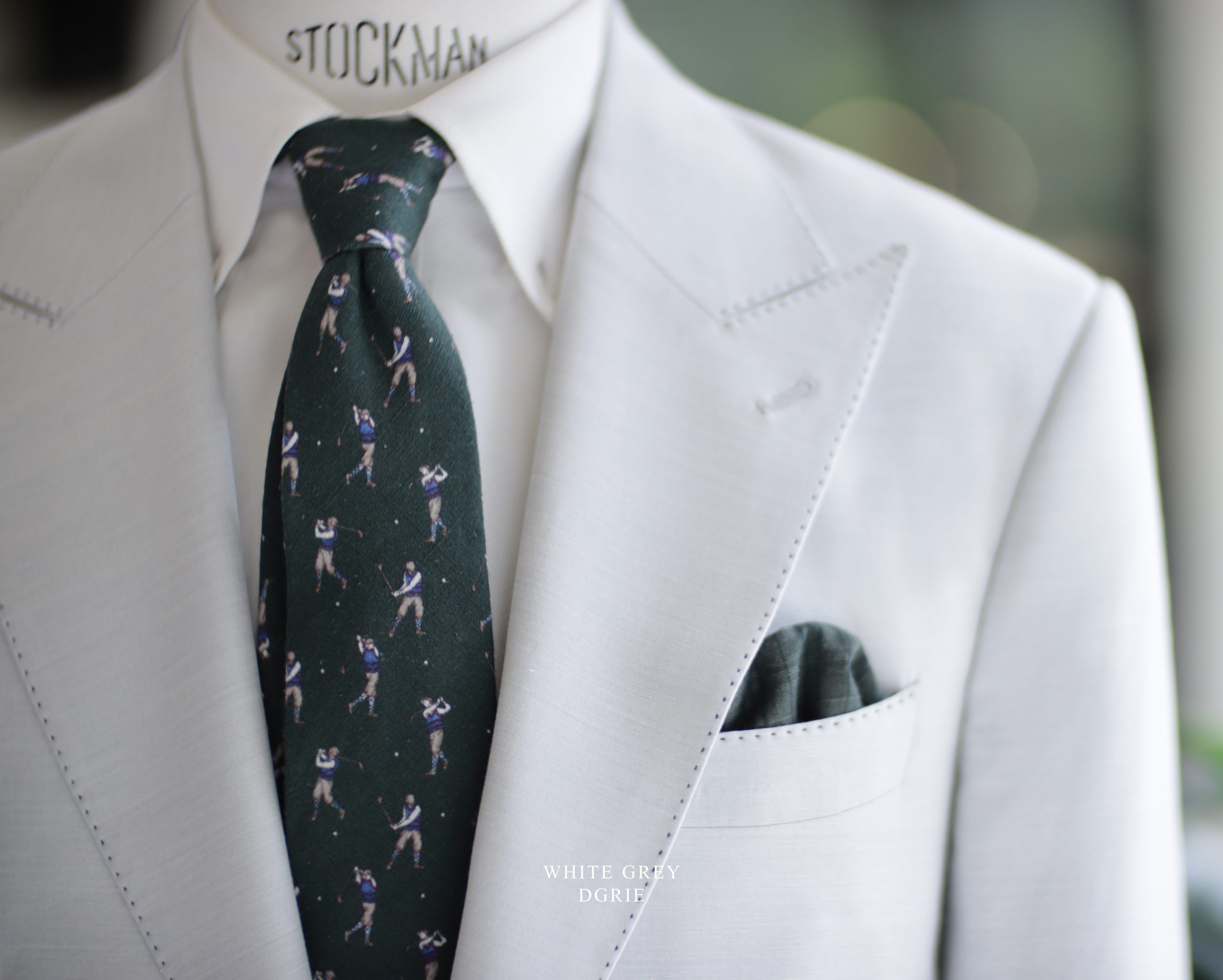 ตัดสูท Piacenza Silk : White Grey 59% Silk