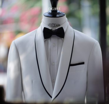 ตัดสูทแต่งงาน White Shawl Lapel Tuxedo Black Satin Trim