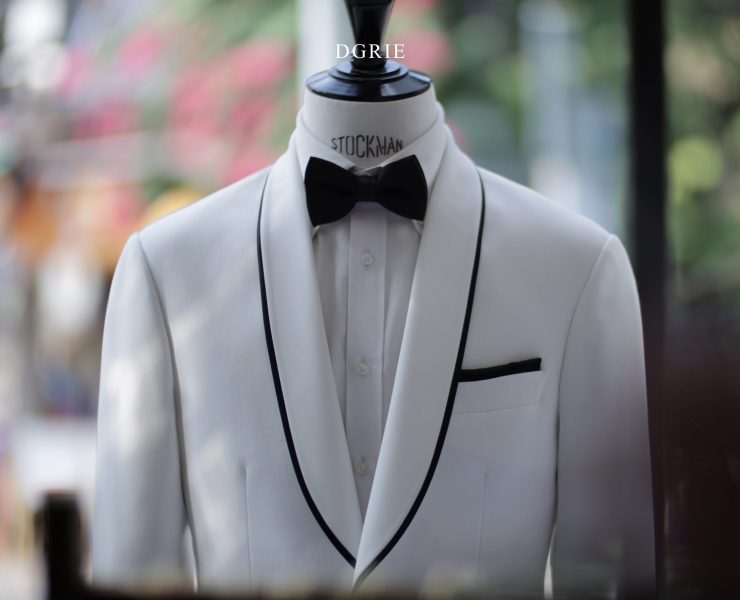 ตัดสูทแต่งงาน White Shawl Lapel Tuxedo Black Satin Trim