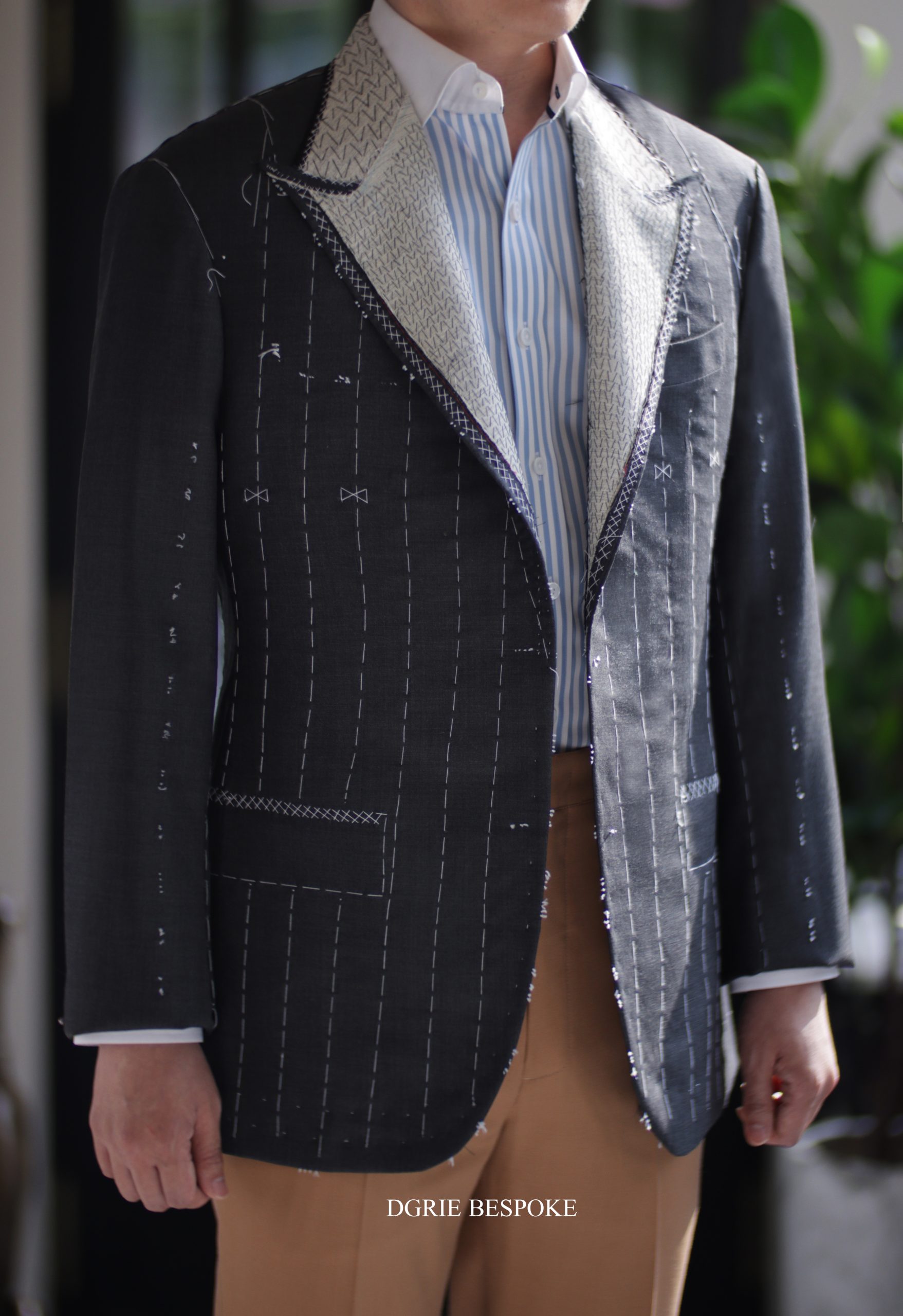 Fitting Dark Navy Full Canvas ปกแหลม Peak Lapel