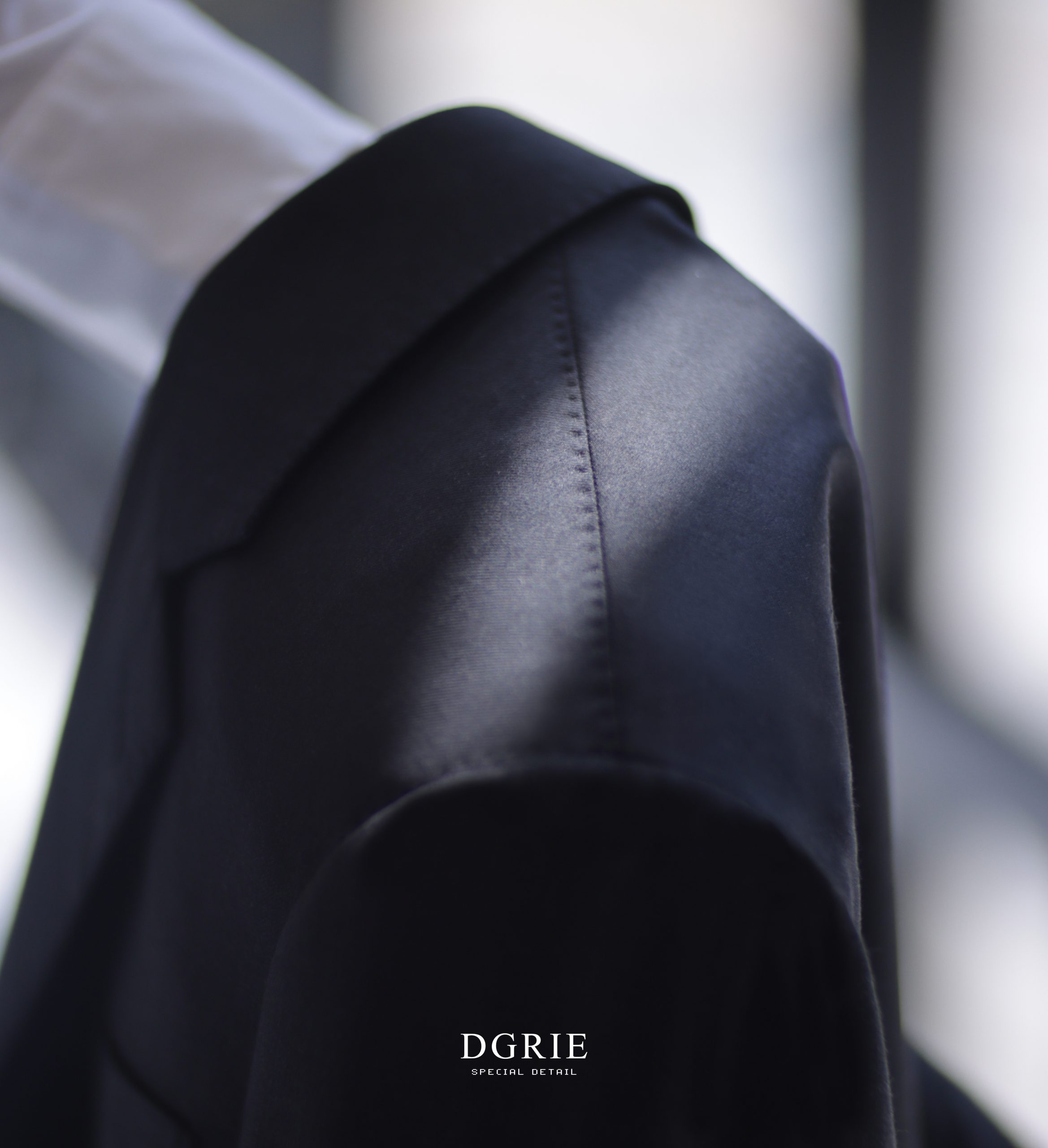 DGRIE BESPOKE - special details Handmade Suits