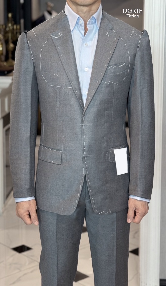ตัดสูทสีเทา Fitting British Medium Grey Suits