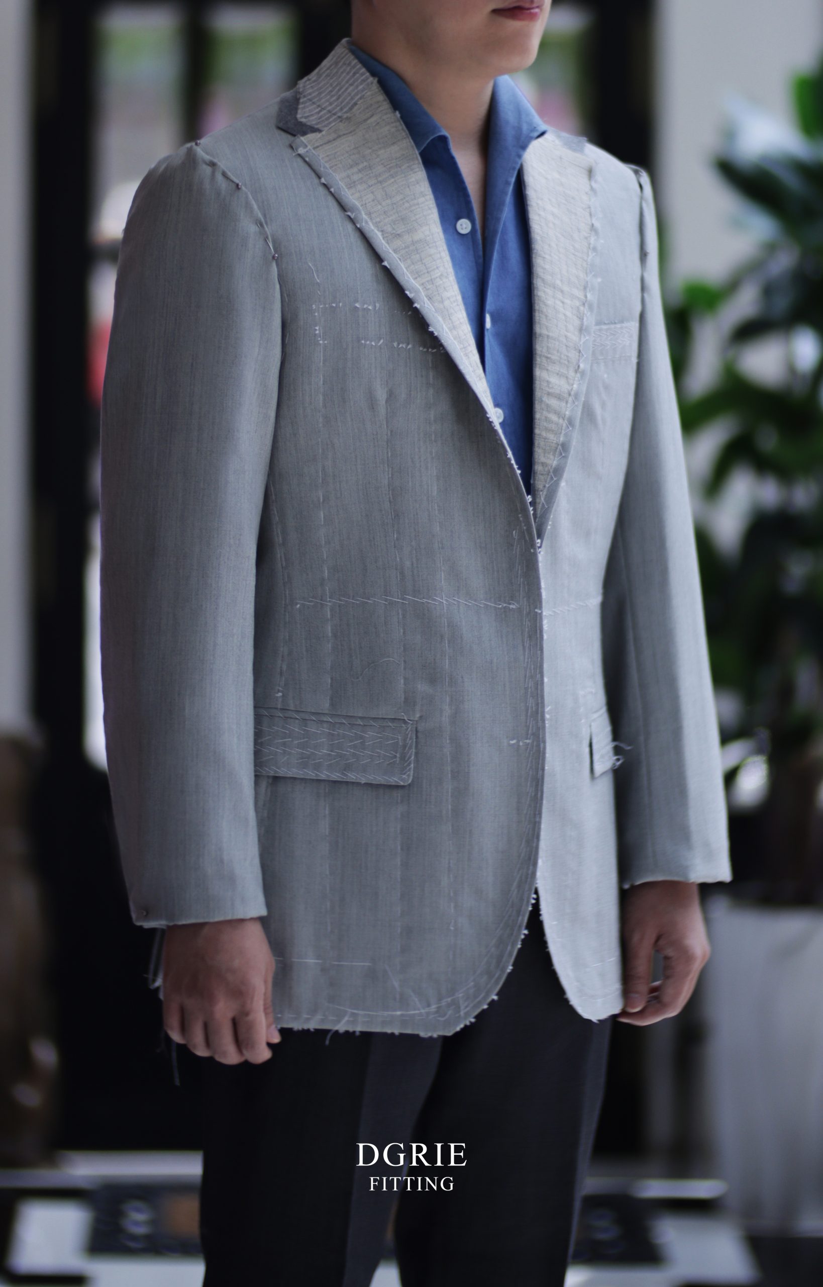 ตัดสูทหางม้า Fitting Light Silver Grey High-twist Full Canvas Suits