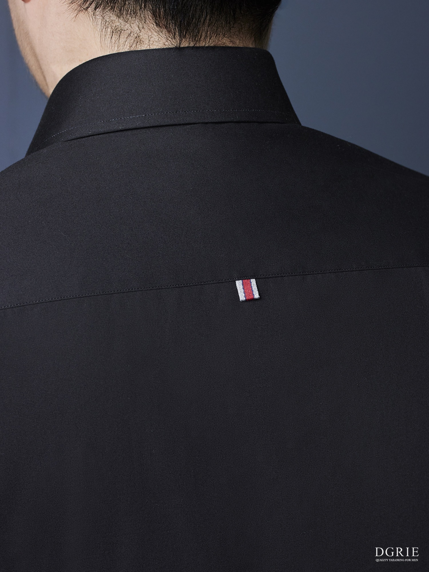 เสื้อเชิ้ตดำ DGRIE Play - Pure black English Spread Collar Shirt