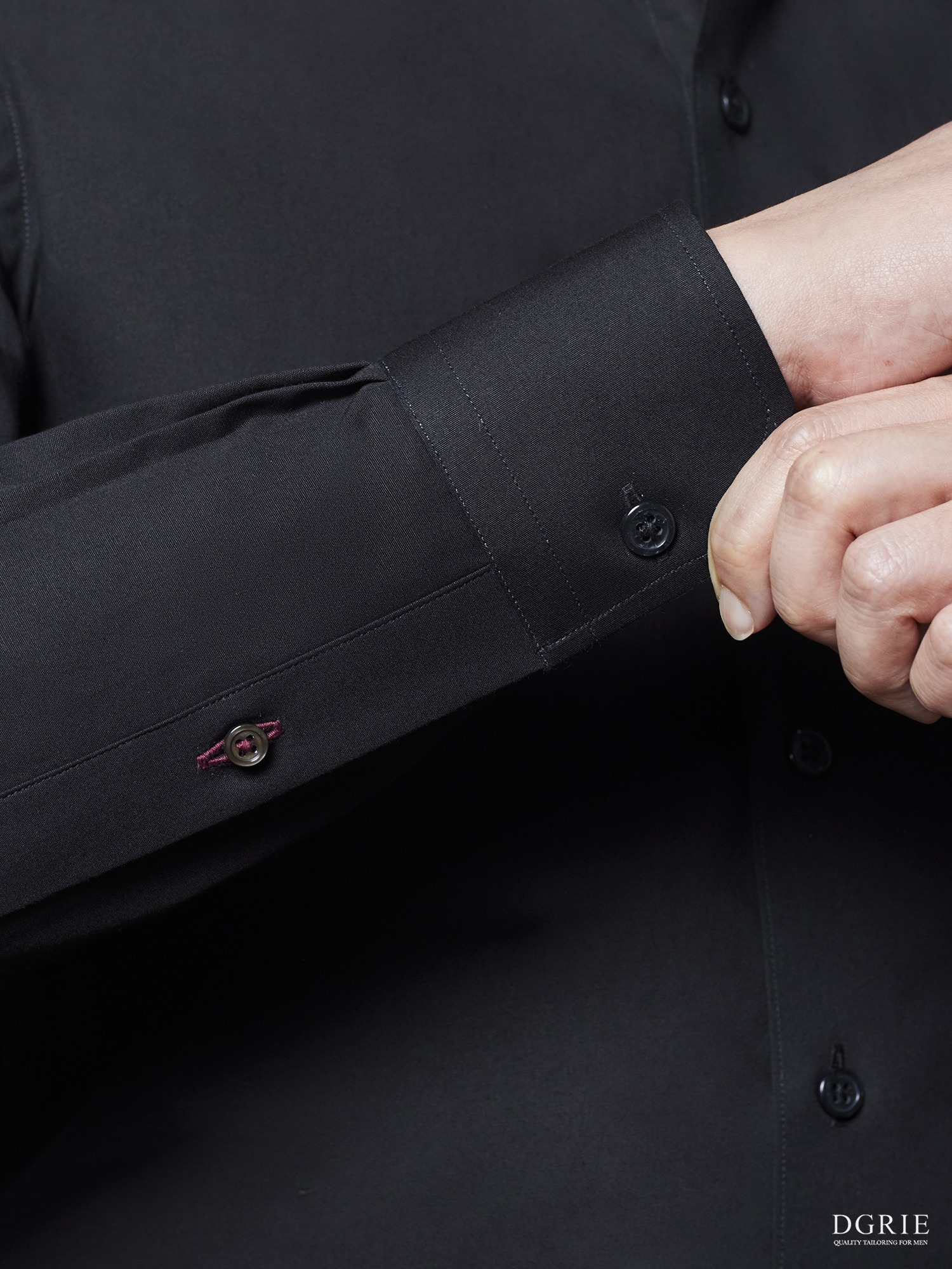 เสื้อเชิ้ตดำ DGRIE Play - Pure black English Spread Collar Shirt