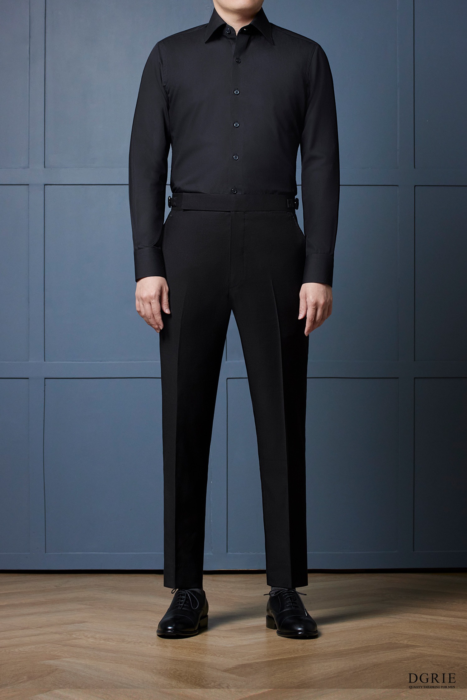 เสื้อเชิ้ตดำ DGRIE Play - Pure black English Spread Collar Shirt