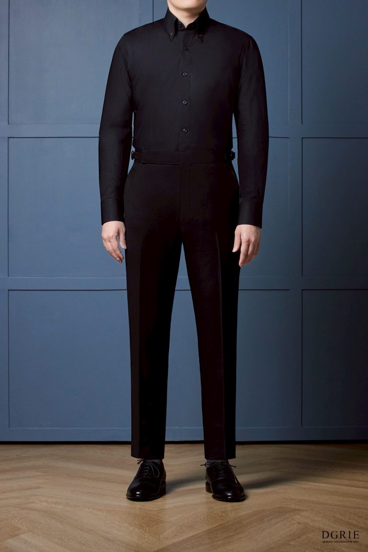 เสื้อเชิ้ตสีดำ Pure black wrinkle-free classic button-down shirt