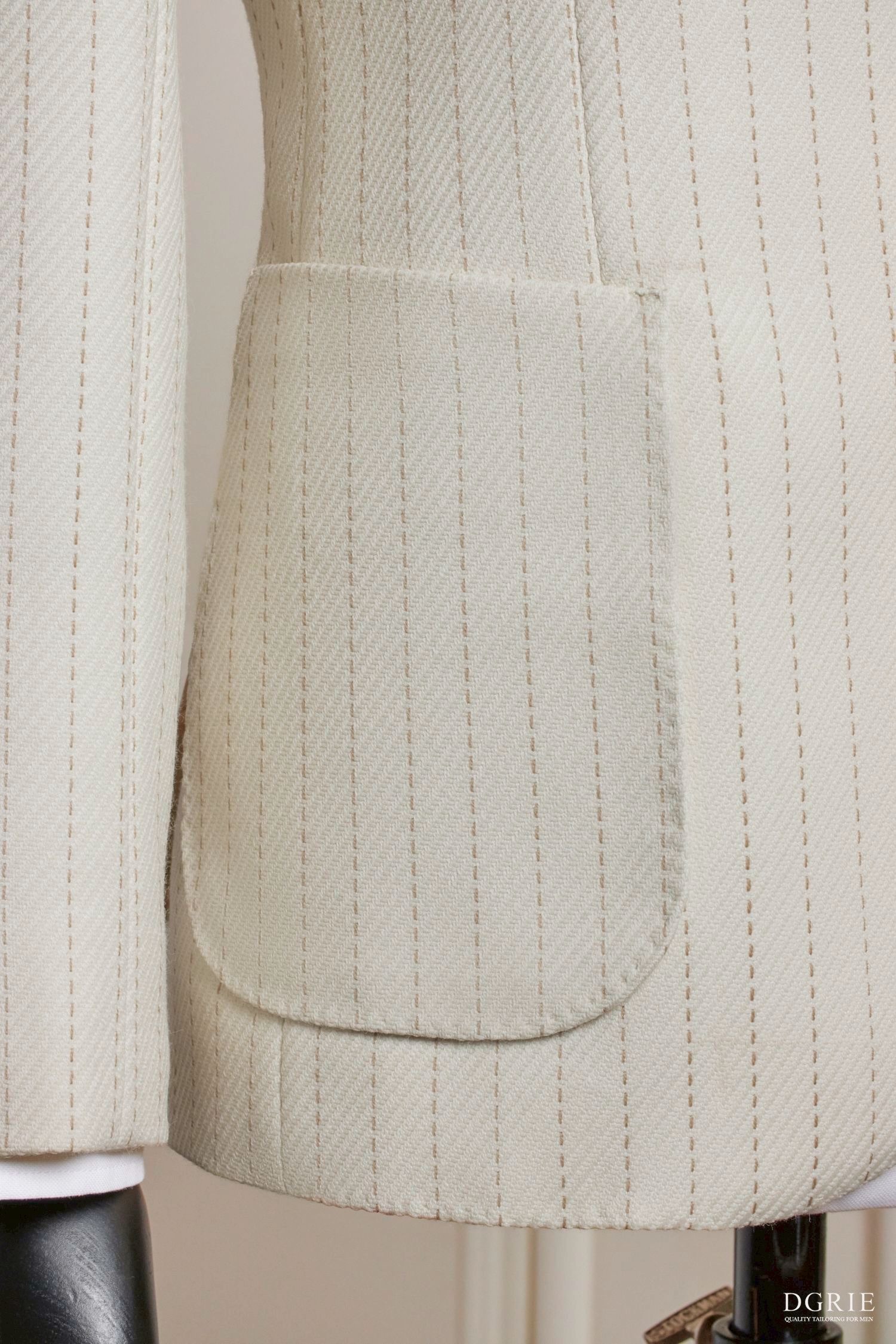 DGRIE - Ivory White Stripes Dot Blend Wool Patch Poket Half lining suit