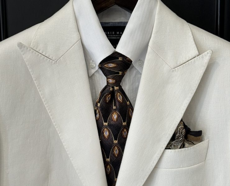 DGRIE - RTW White Linen Blazer & Classic Brown Tie