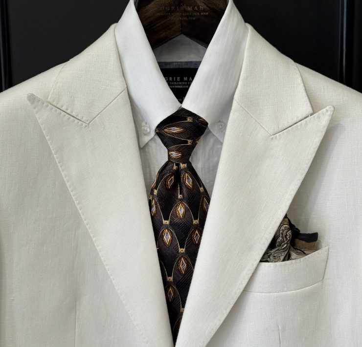 DGRIE - RTW White Linen Blazer & Classic Brown Tie