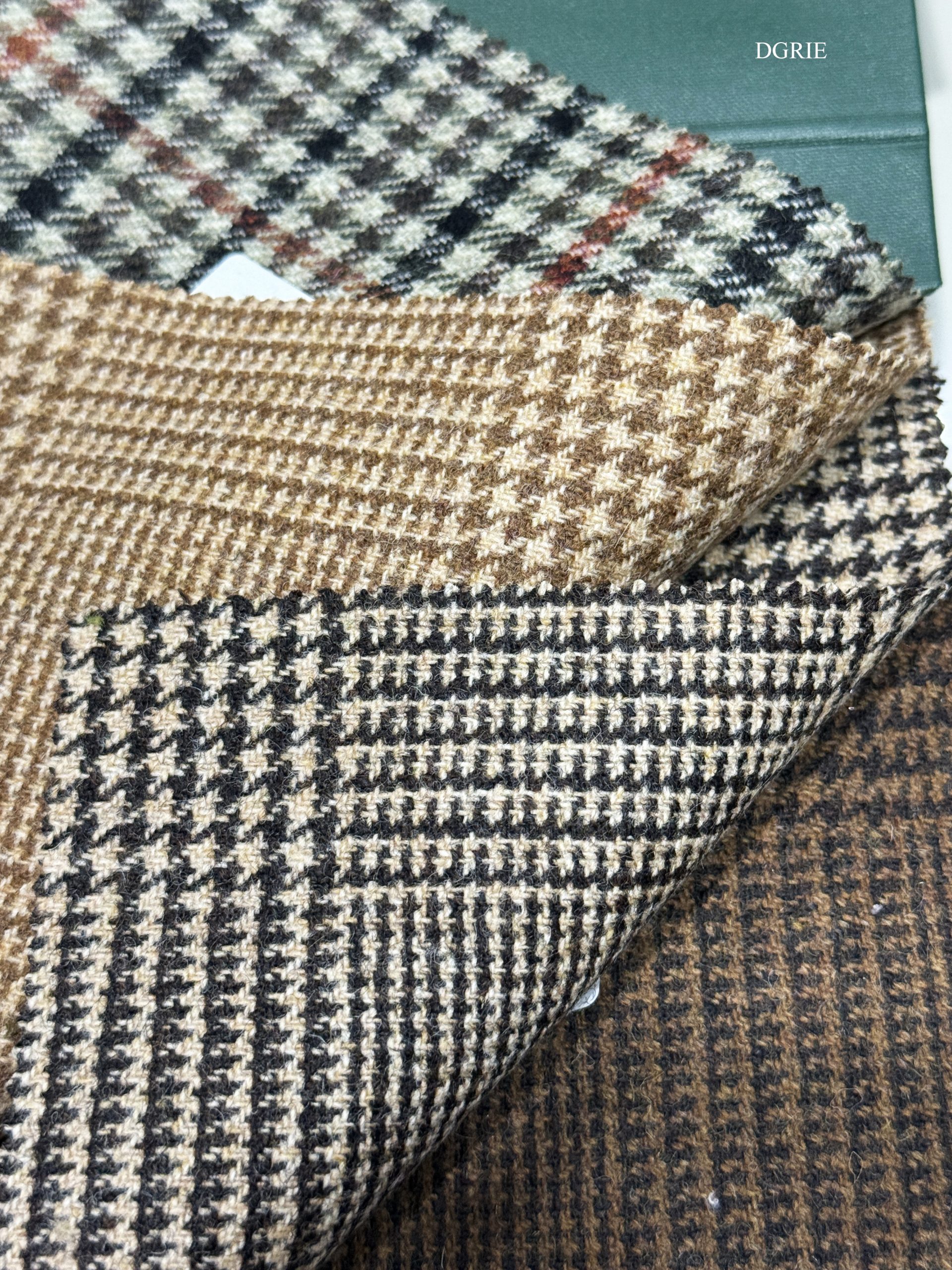 DGRIE NEW IN - WILLIAM BLISS CLASSIC WOOL & Bliss-Light