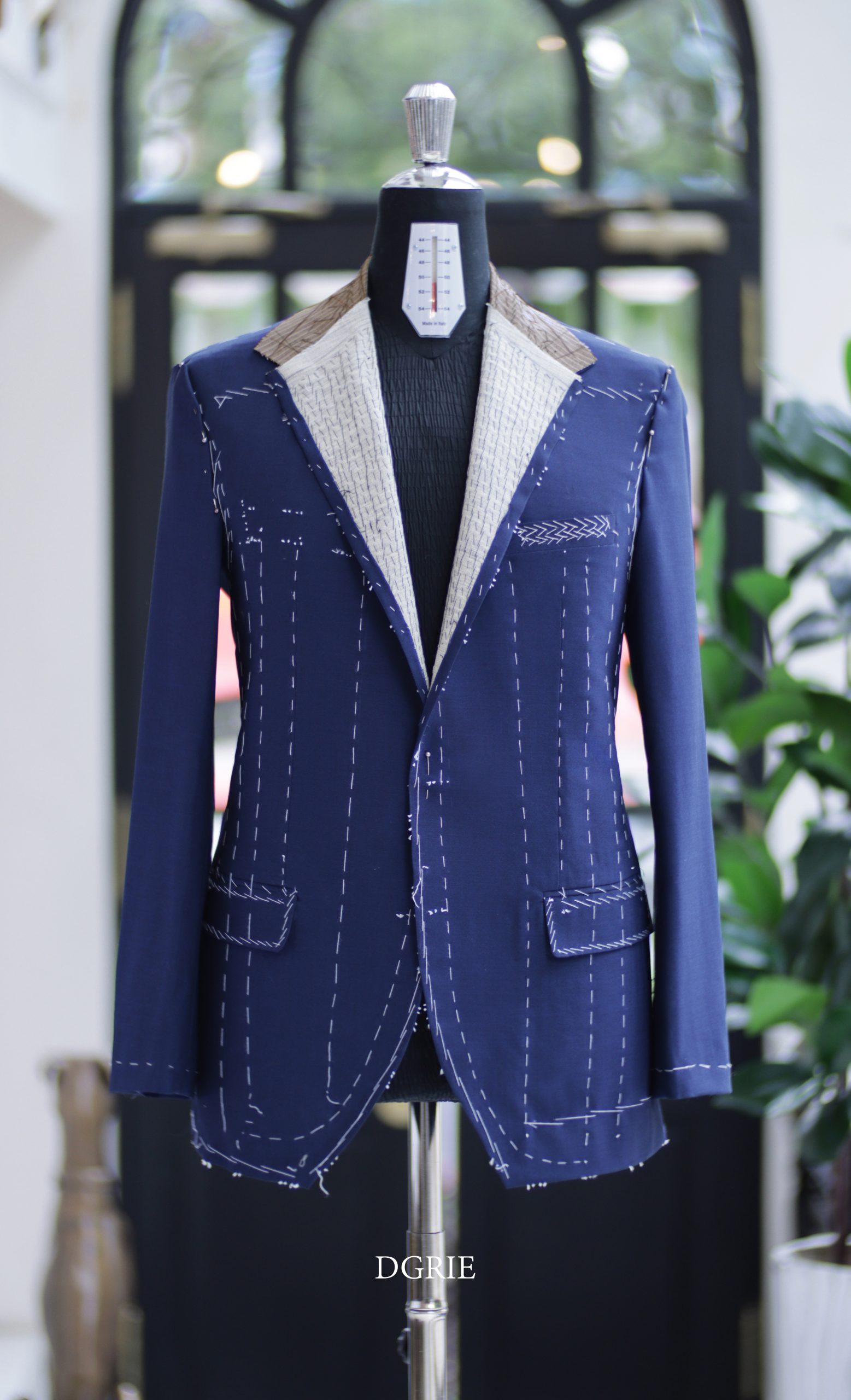 ตัดสูทหางม้าสีน้ำ CLASSIC NAVY FULLCANVAS SUITS