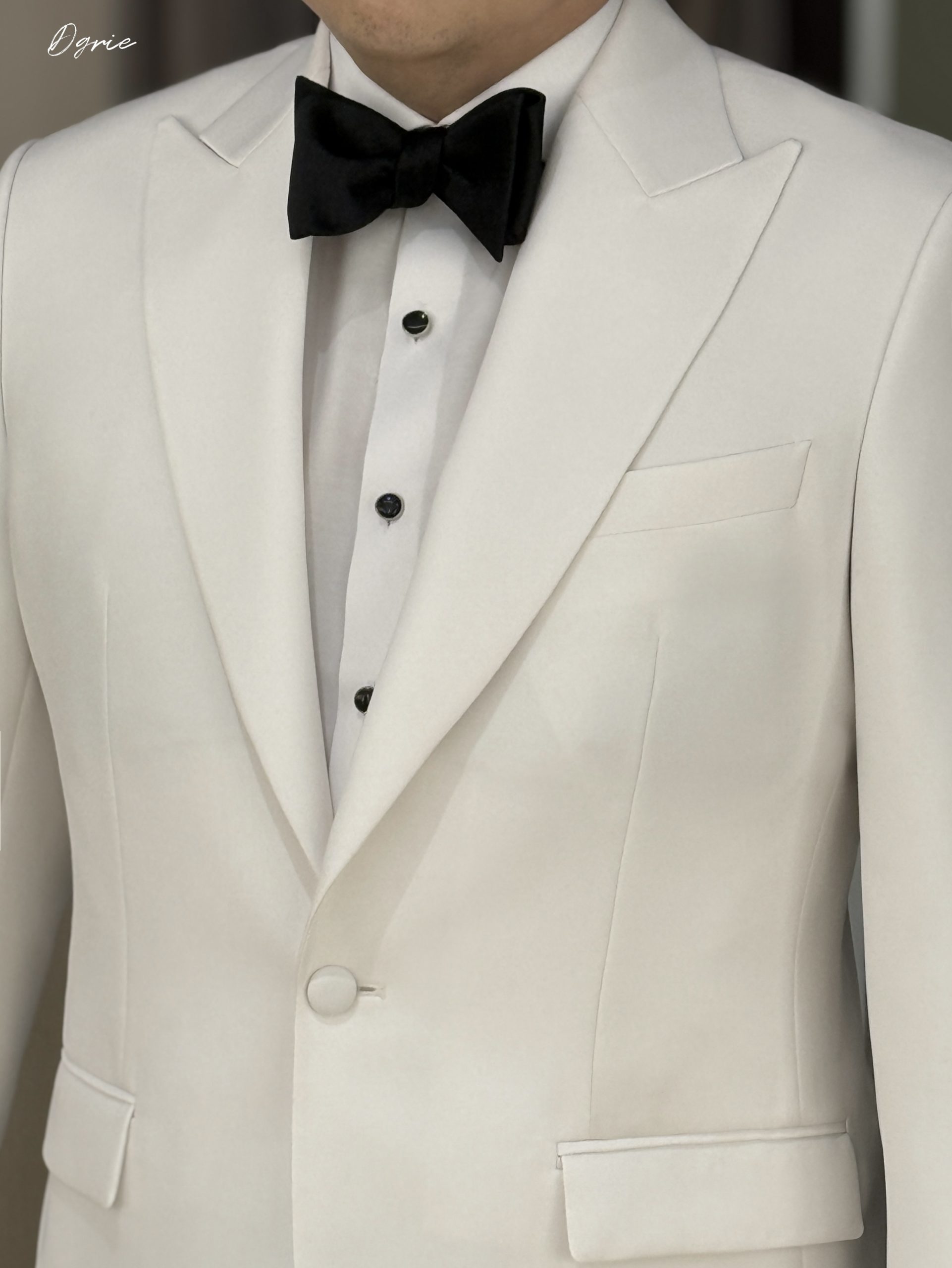 DGRIE Classic White Tuxedo Suits ตัดสูททักซิโด้สีขาว