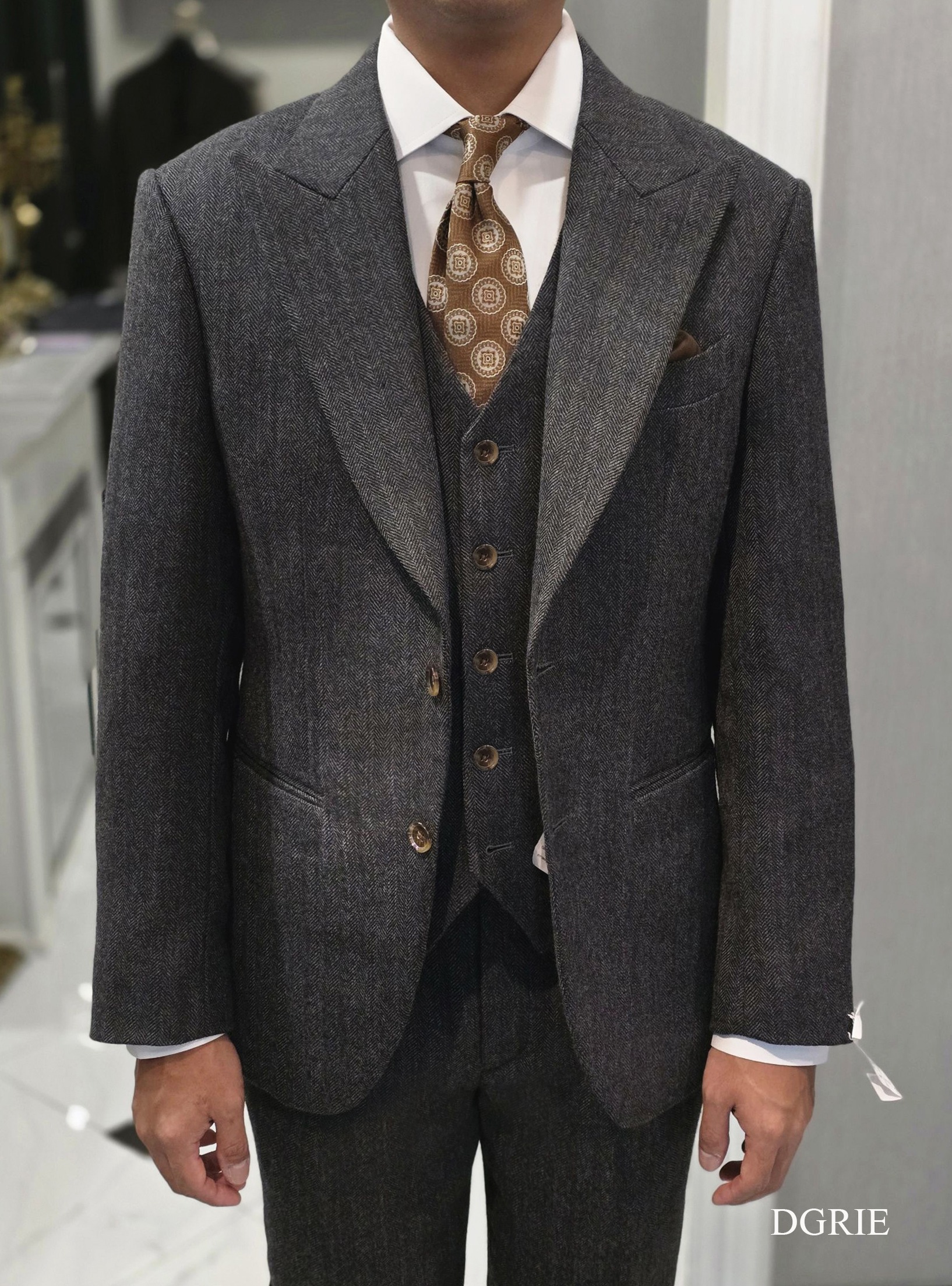ร้านตัดสูท DGRIE FLANNEL WOOL 3 PIECE SUITS