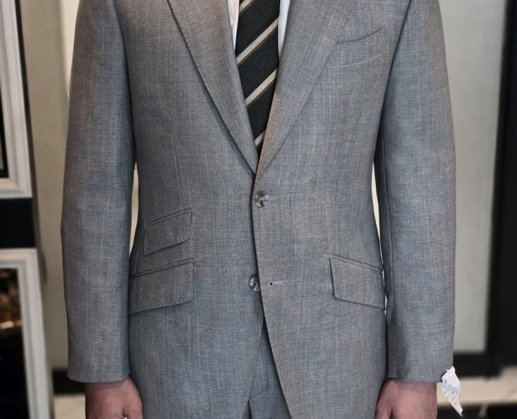 DGRIE Custom Sharkskin Wool Peak Lapel Suits ตัดสูทสีเทาปกแหลม